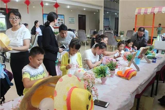 夏日風(fēng)尚，創(chuàng)意綻放——新龍·御都國(guó)際繽紛草帽DIY活動(dòng)圓滿落幕