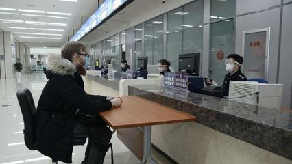 市公安局出入境管理局 筑牢涉外防線，溫情服務守護在連外籍人士